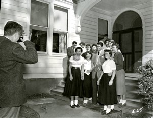 Image description is not available for 1955.016